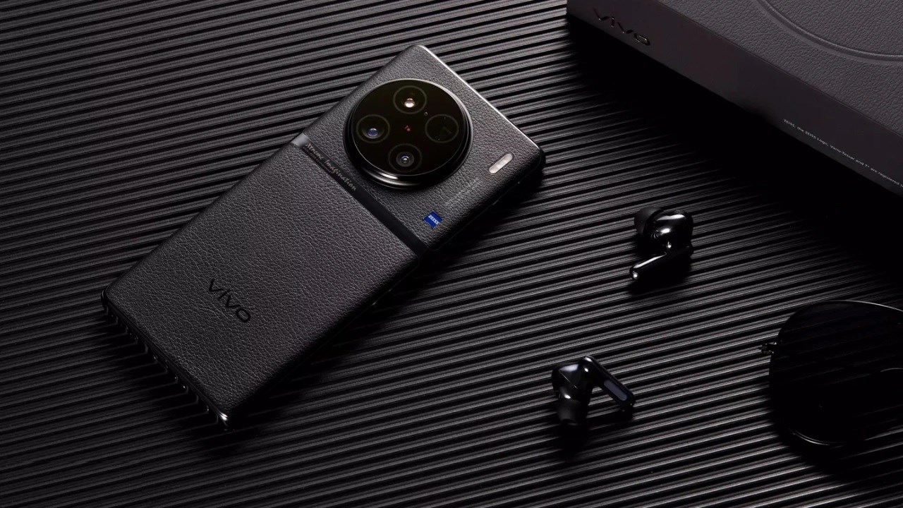 vivo X100 Pro+ screen and main camera features