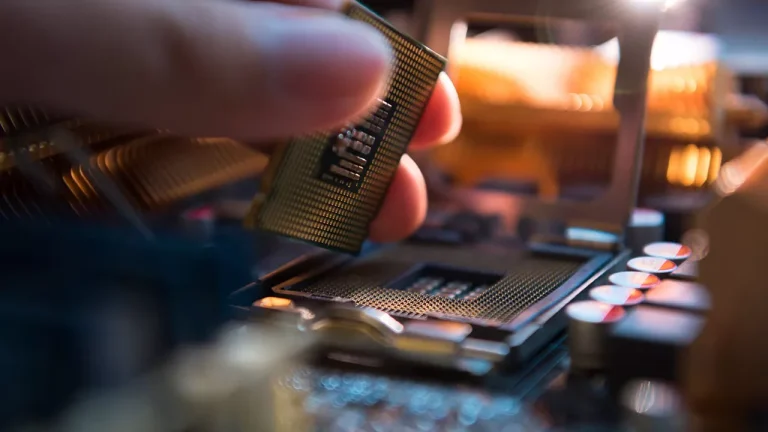 Samsung, Intel ve Nvidia: Dünyanın en büyük çip üreticisi belli oldu!