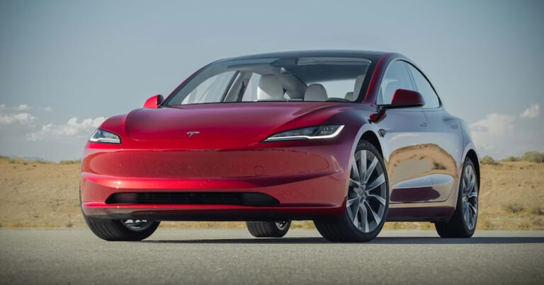 Yenilenen Tesla Model 3 tanıtıldı! İşte değişen özellikler