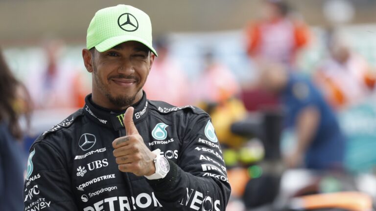 Lewis Hamilton 2025'te Ferrari'ye mi geçecek? - ShiftDelete.Net