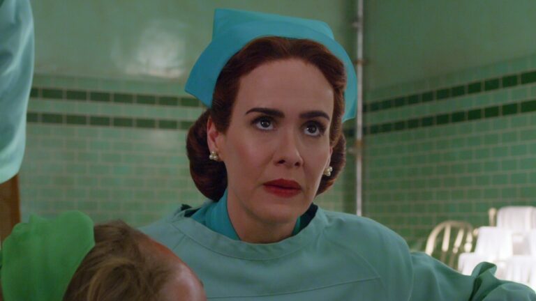 Netflix, sevilen diziyi 4 yılın ardından iptal etti!