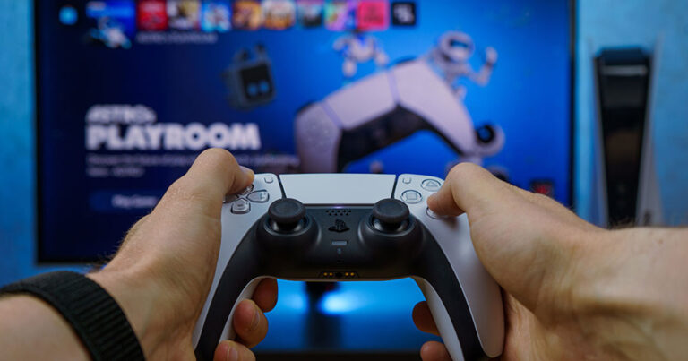 Xbox sahipleri üzgün! Bu Sony özel oyunu listeleri altüst etti