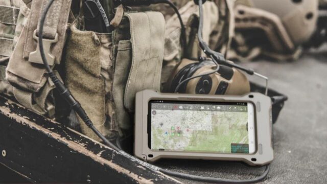 Samsung katlanabilir askeri panel testi geçti