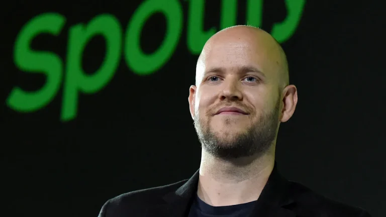 Spotify CEO’su Apple’a ateş püskürdü!