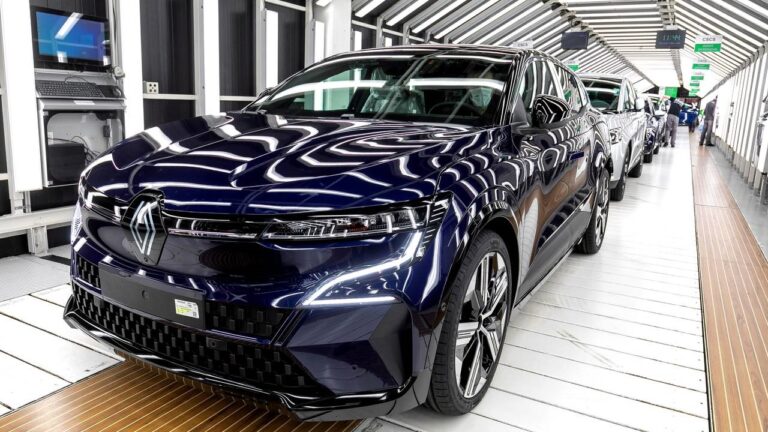 Stellantis ve Renault, ucuz otomobil için ortak olacak mı?