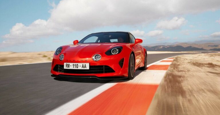 Alpine artık Türkiye’de! Alpine A110 özellikleri ve fiyatı!