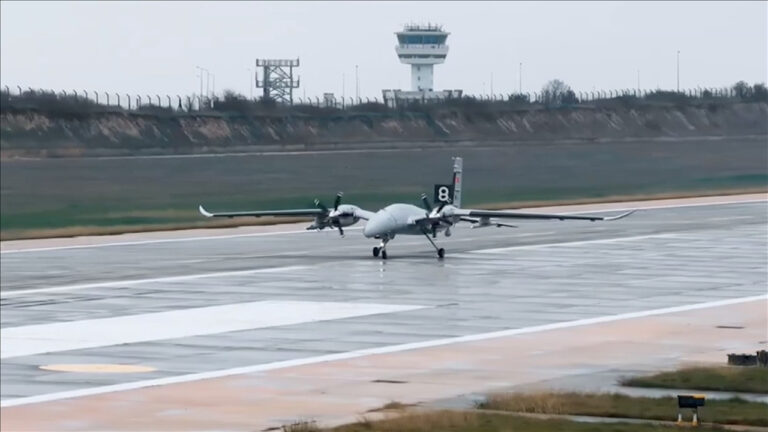 Bayraktar Akıncı’dan süpersonik füze atıldı! İşte o anlar