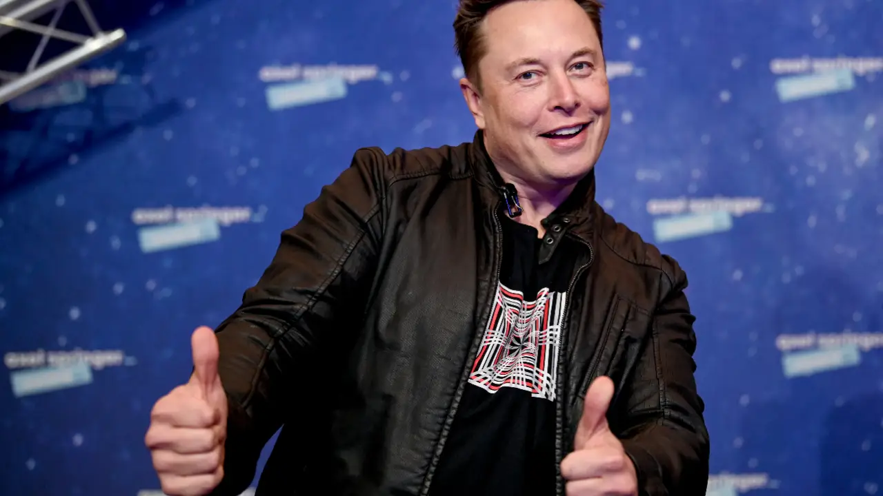 Elon Musk kaç para kazanıyor