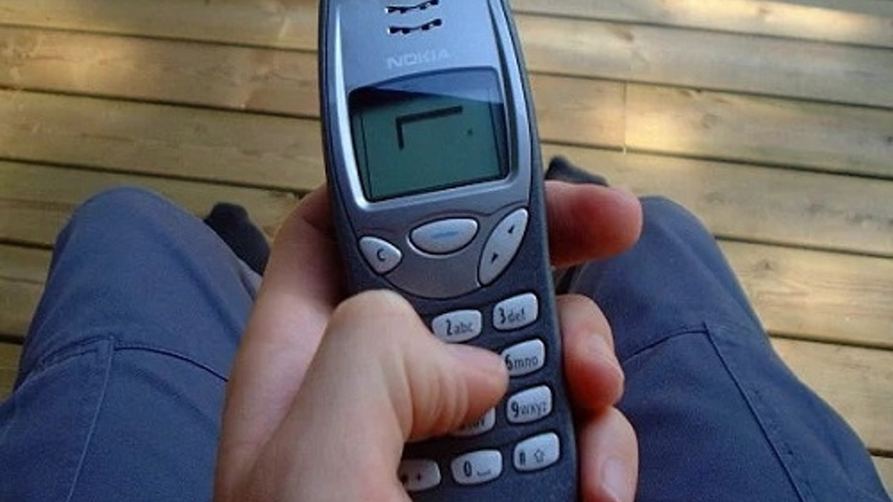 Nokia 3210 snake oyunu