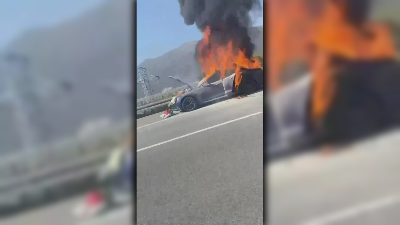 Tesla elektrikli otomobilde yangın!