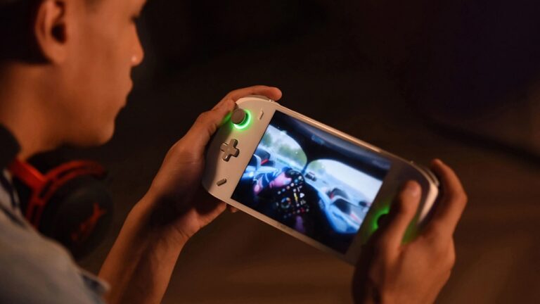 Steam Deck’e bir rakip daha! Windows 11’li AOZOE A2 Ultra tanıtıldı