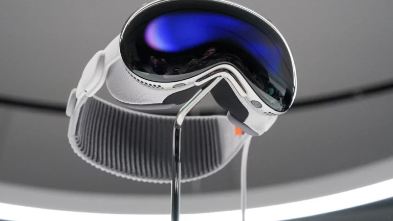 Apple’dan ucuz Vision Pro beklemeyin! İşte Vision Pro 2