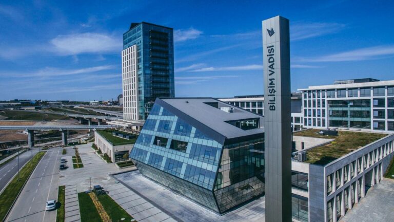 Bilişim Vadisi Mobilite Hızlandırma Programı başvuruları başladı!