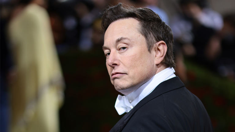 Elon Musk şimdi de Hollywood’u karıştırdı!