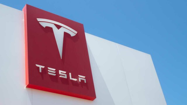 Leaf fall in Tesla!  Affordable car canceled