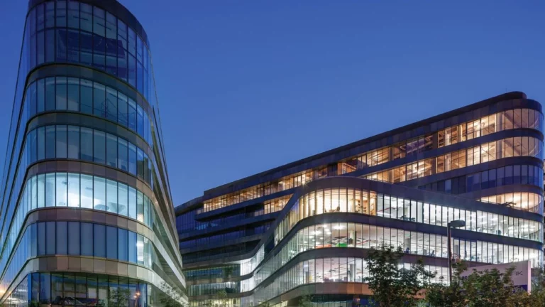 Kayacan Holding, farklı sektörlerden gücünü alarak iddialı bir giriş yaptı!