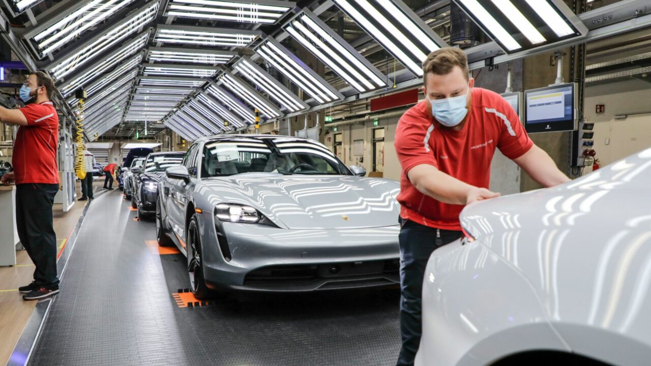 Porsche Brandenburg batarya fabrikası almanya elektrikli otomobil