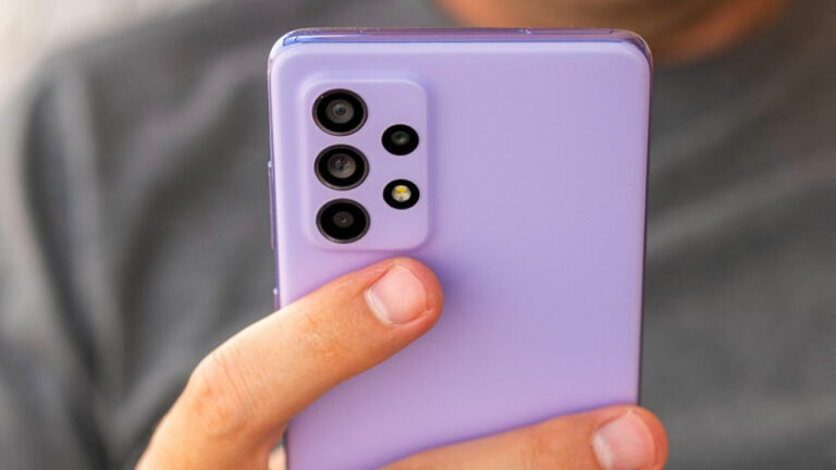 Samsung Galaxy A52 5G modeli için One UI 6.1 güncellemesi!