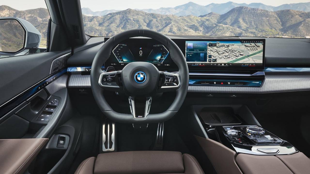 2024 BMW 5.20i hibrit fiyatı ve özellikleri