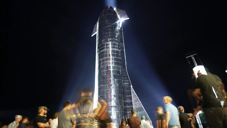 SpaceX, beşinci Starship fırlatmasında roketi yakalamayı deneyecek!