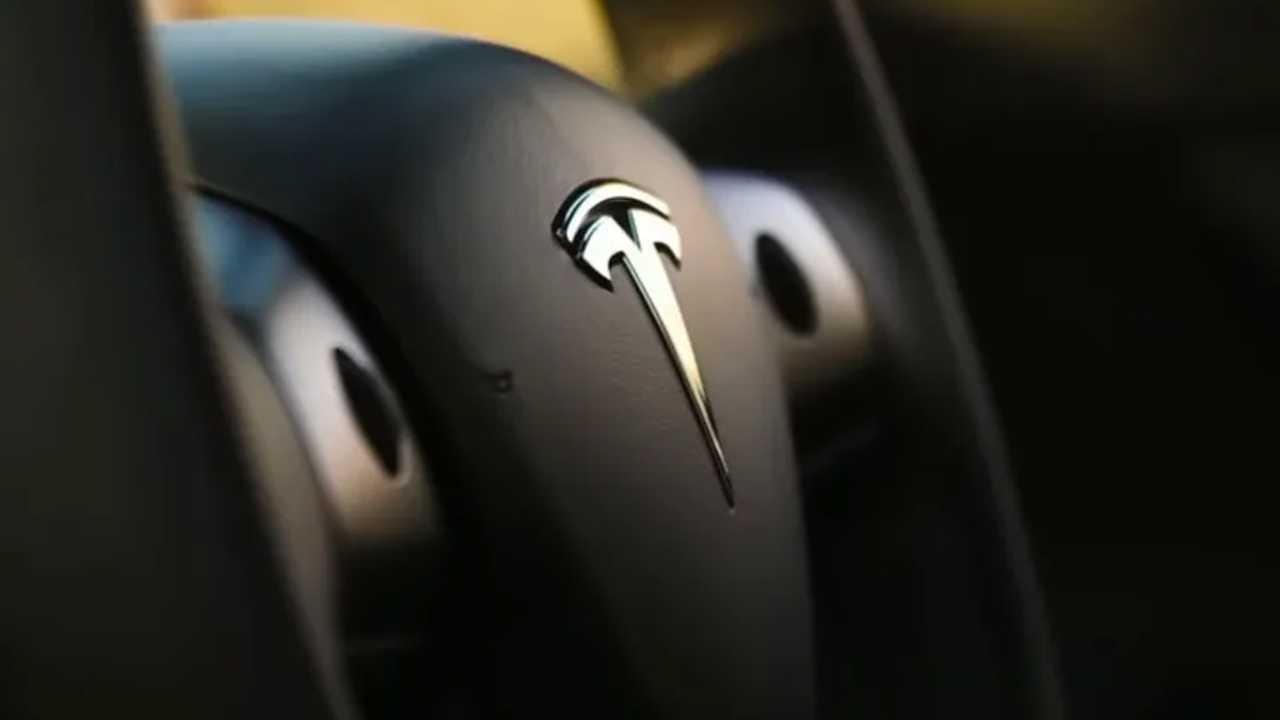 Tesla Yeni B y k Teknolojisi Robotaksi nin k n Erteledi 