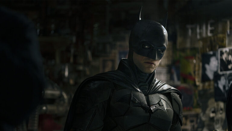 Heyecanla beklenen Batman dizisinden kötü haber!