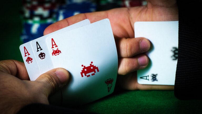 Bu oyundaki hilecileri rapor ederek para kazanabilirsiniz!