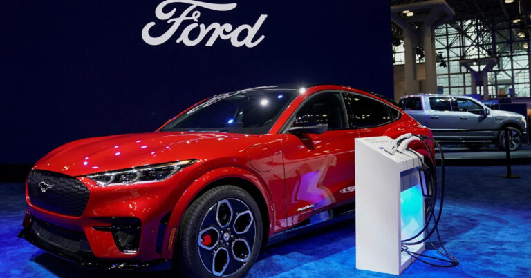 Ford uygun fiyatlı elektrikli araçlarını tanıtacak