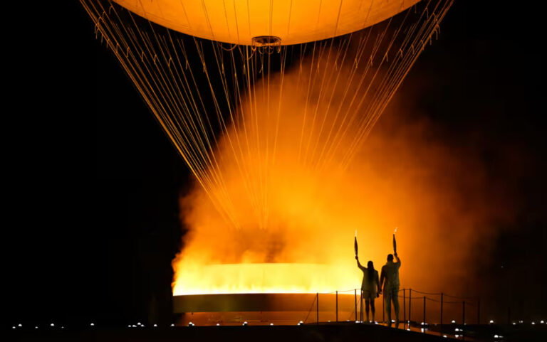 Meşale yandı! 2024 Paris Olimpiyatları başladı