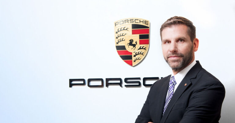 Porsche, satışlar nedeniyle CEO’sunu görevden aldı!