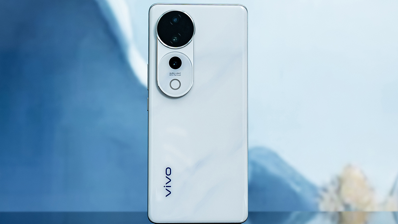 Dört adet 50 Megapiksel kamera: vivo V40 Pro ortaya çıktı!