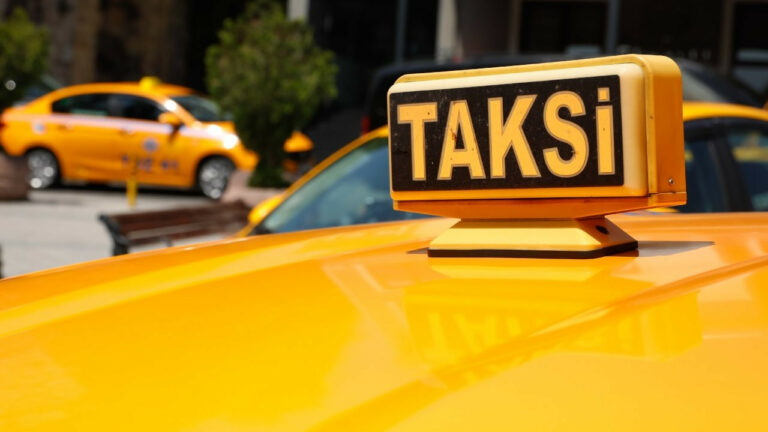 İstanbul’a yeni taksiler geliyor, ama yoldan çağıramayacaksınız!