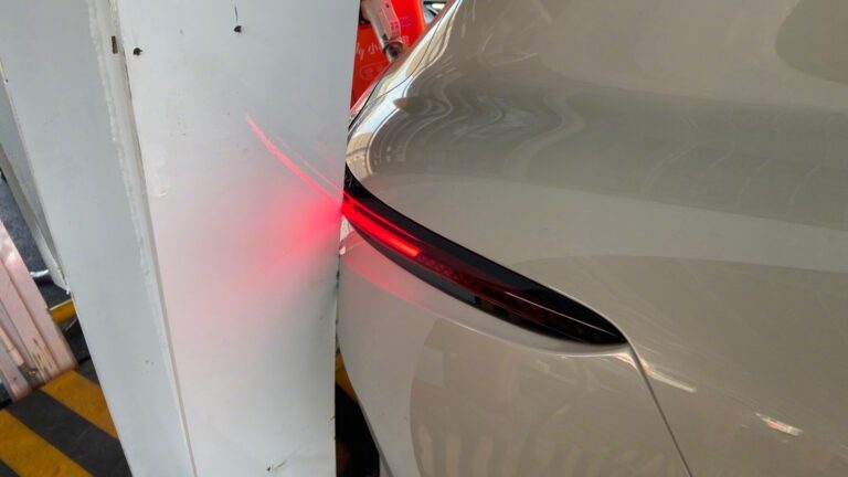 Lüks elektrikli araç hata yaptı! Firma “Sigortanı ara” dedi