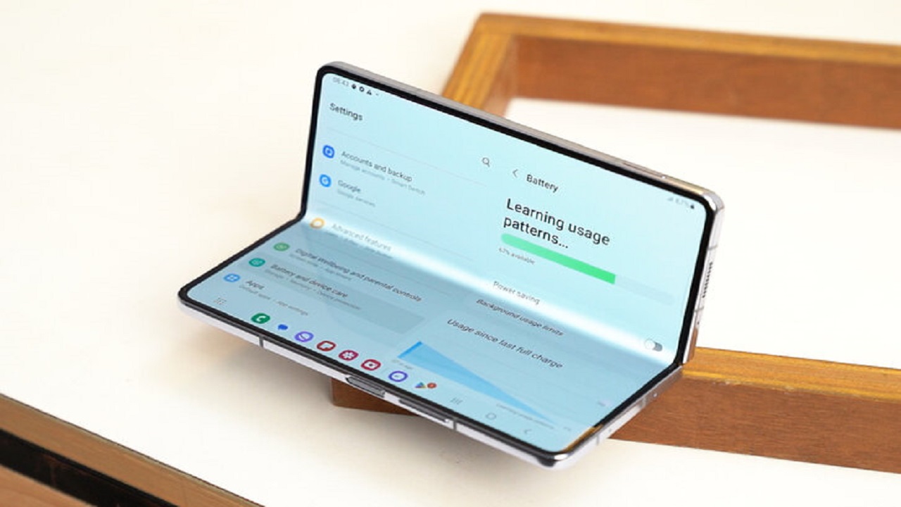 Son gelen sızıntılar, kasada kararsız kalan Samsung'un Galaxy Z Fold 6 Slim'i titanyum kasa ile üretebileceğini gösteriyor.