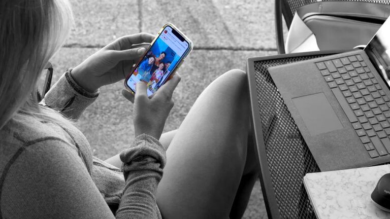 Facebook, platformu sahte kullanıcılarla mı dolduracak?