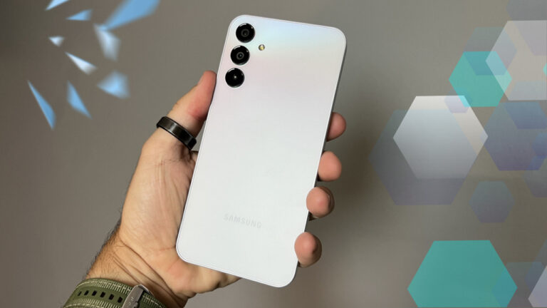 Samsung’dan çok ucuz akıllı telefon geliyor!