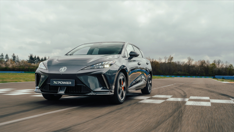 Doğuştan elektrikli: 4×4 MG modellerinde kaçırılmayacak fırsat!