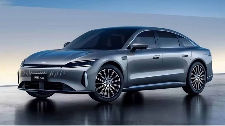 Çinliler bile şaşkın: Chery’den lüks sedan otomobil!