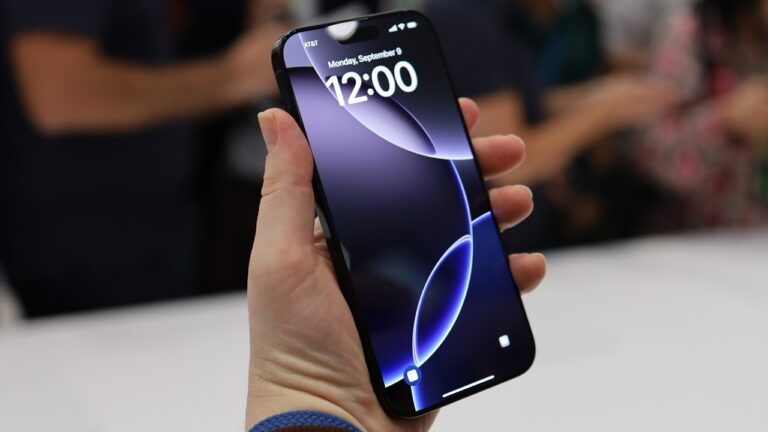iPhone’lar hayal kırıklığı yarattı: En iyi ekrana sahip akıllı telefonlar!