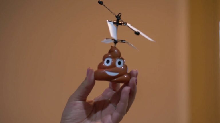 Dışkı temizleyen, yapay zekalı drone üretildi: ‘Kakakopter!’