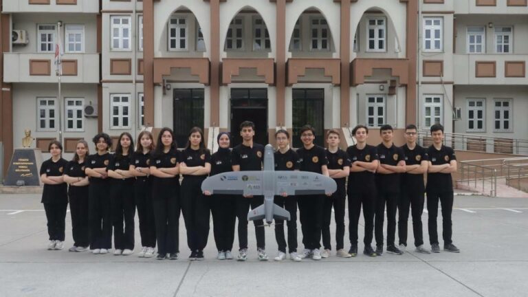 Türk liseliler tarih yazıyor: FKGAL Havacılık Ekibi SUAS 2025’e katılacak!