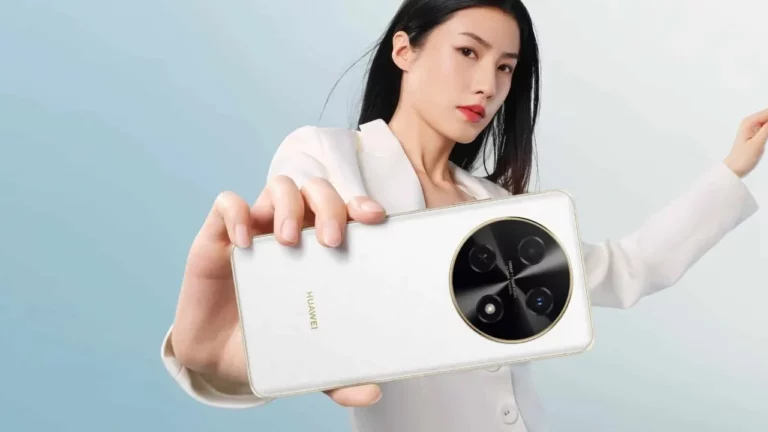Huawei Mate 70, iPhone 16 serisini raflarda tehdit ediyor!