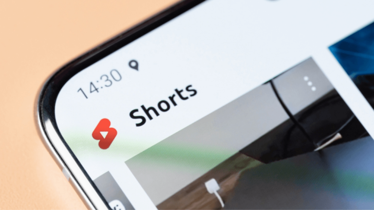 YouTube Shorts, yapay zeka destekli arka plan oluşturma aracını duyurdu