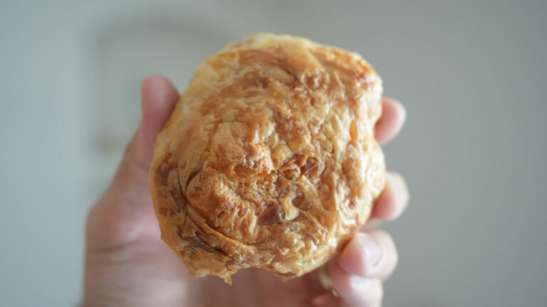 İzmir’in meşhur lezzeti ‘Boyoz’ kapınıza geliyor!