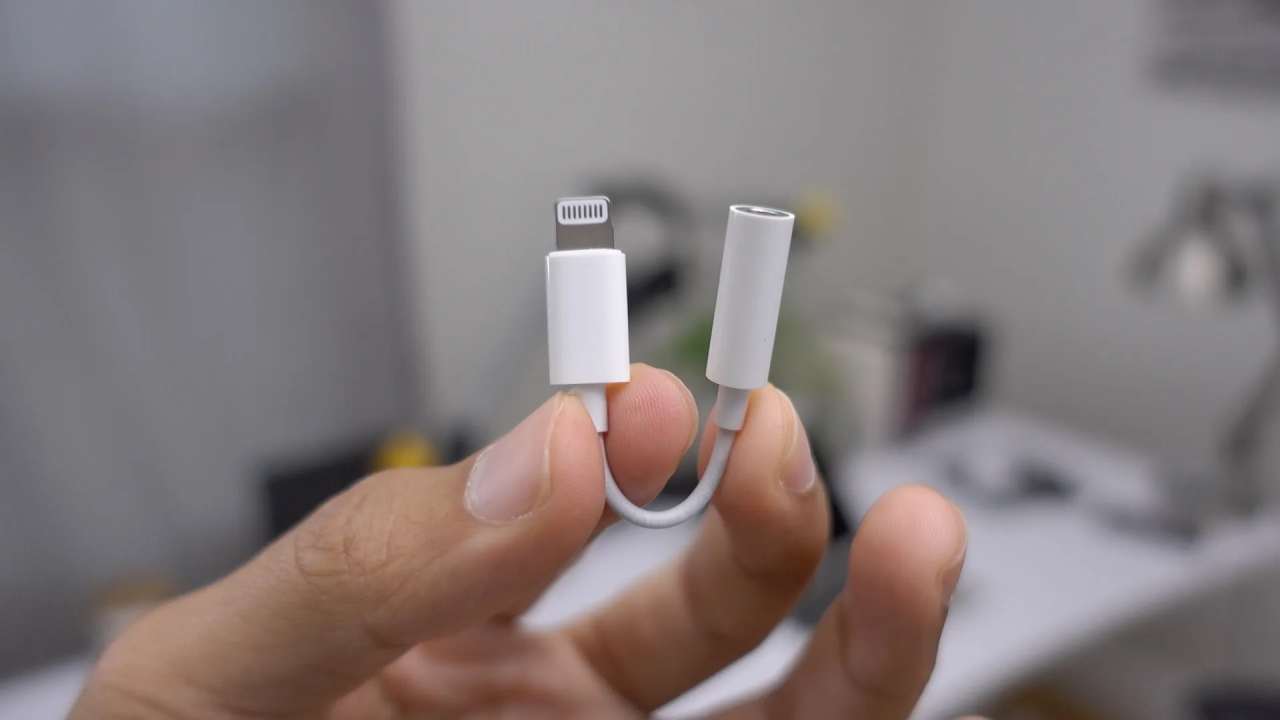 eski iphone, 3.5 mm jak lightning adaptörü, apple 3.5 mm jak adaptörü