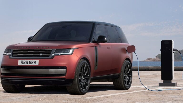 Range Rover’ın ilk elektriklisi beklentileri aştı!