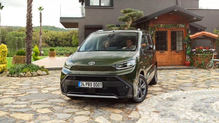 Toyota Proace City ve Proace City Kargo fiyat listesi!