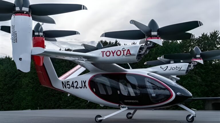 Toyota’nın uçan taksisi şov yaptı: Testlerden tam puan!