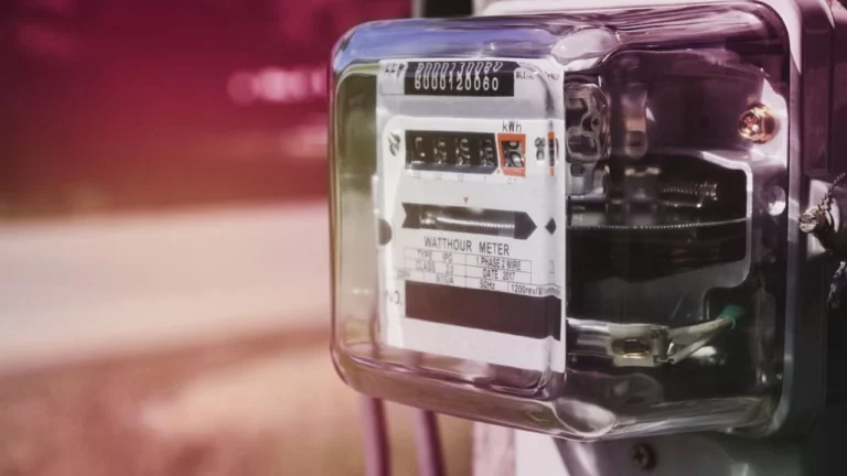 Türkiye’de elektrik sayaçları artık uzaydan okunacak!