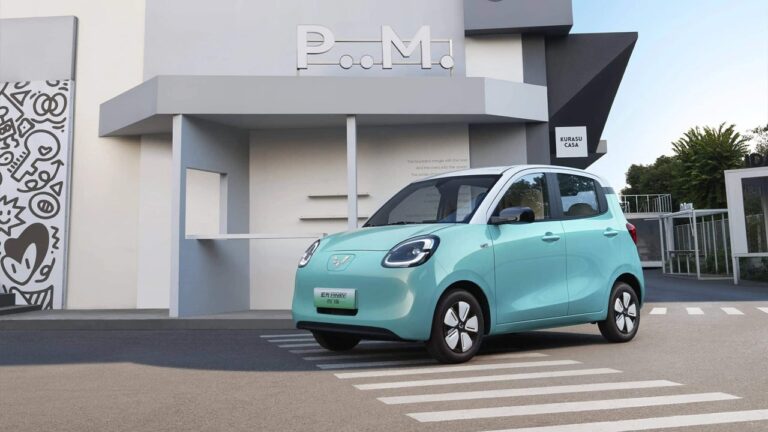 Çinliler çıldırdı! 10 bin dolardan ucuza elektrikli otomobil